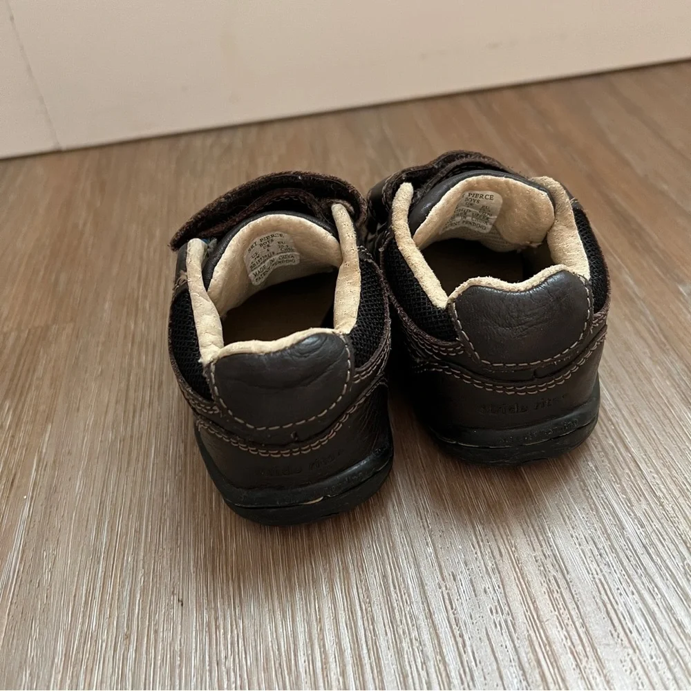 Stride Rite SRT Pierce Boys Brown Leather Shoes Size 4.5 Wide baby first walker
